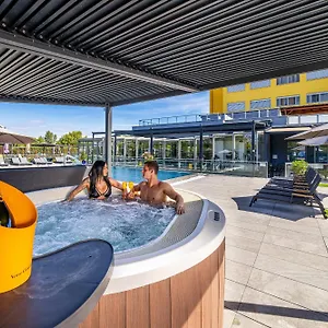Aura Design & Garden Pool Prague